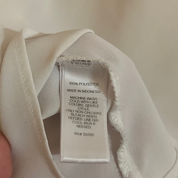 Express Ruffle Ivory Top Size L - Picture 6 of 7